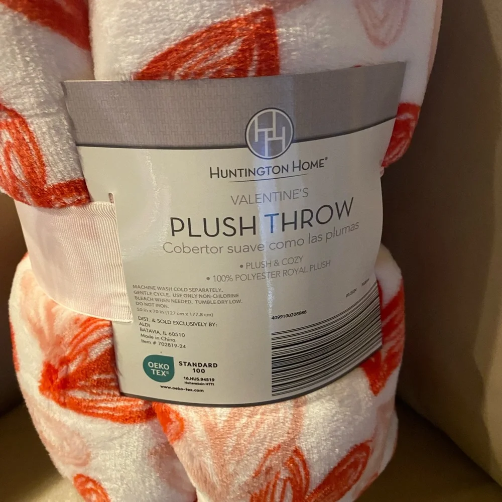 Valentines Day Holiday Heart Throw Blanket